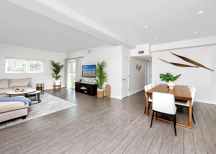 Apartment Redington Retreat - Immaculate With Water Views, Pool, Hot Tub Clearwater Beach