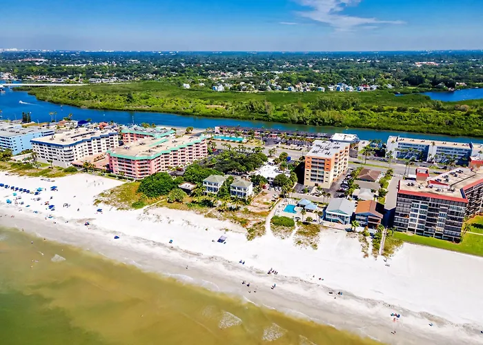 Redington Retreat - Immaculate With Water Views, Pool, Hot Tub Apartment Clearwater Beach
