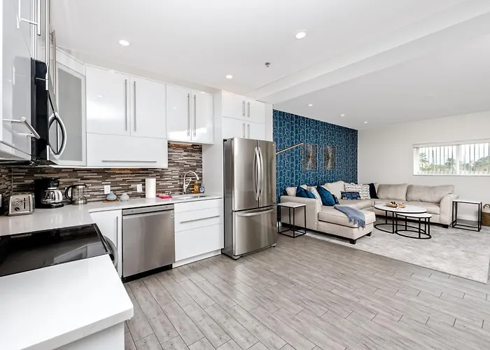 Redington Retreat - Immaculate With Water Views, Pool, Hot Tub *