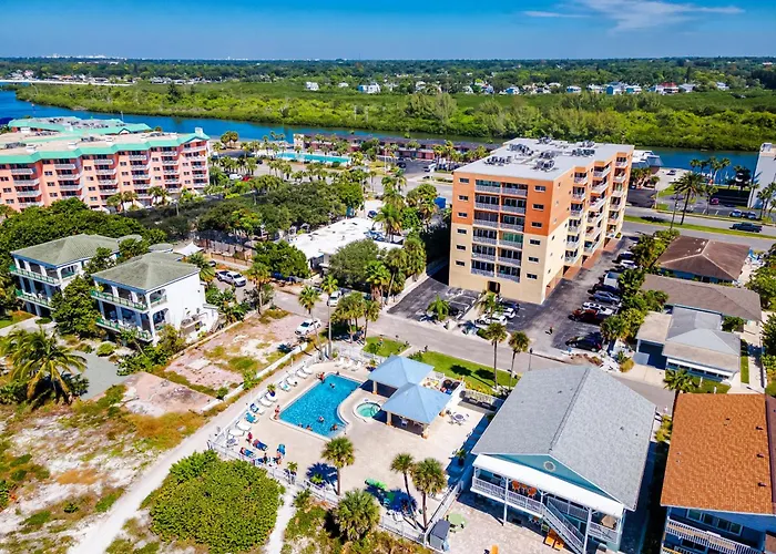 Redington Retreat - Immaculate With Water Views, Pool, Hot Tub