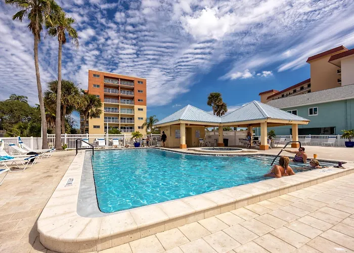 Redington Retreat - Immaculate With Water Views, Pool, Hot Tub Clearwater Beach