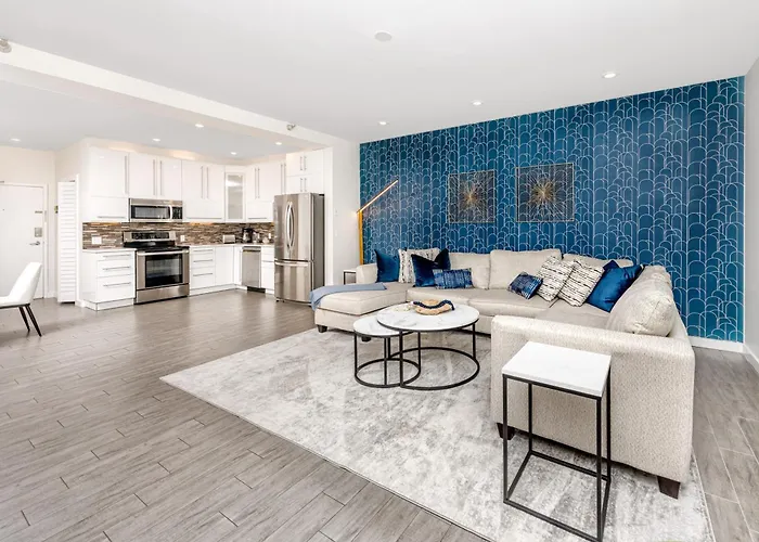 Apartment Redington Retreat - Immaculate With Water Views, Pool, Hot Tub Clearwater Beach