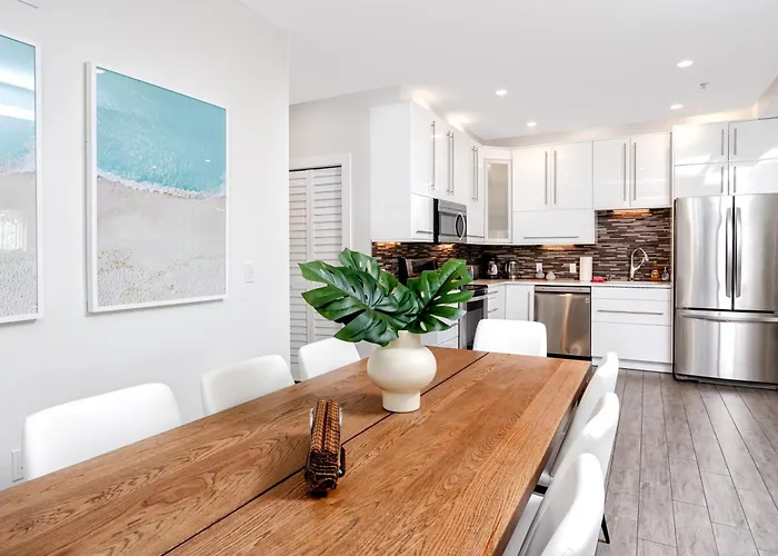 Redington Retreat - Immaculate With Water Views, Pool, Hot Tub *