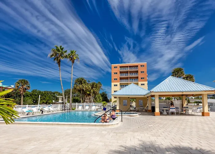 Redington Retreat - Immaculate With Water Views, Pool, Hot Tub Apartment *