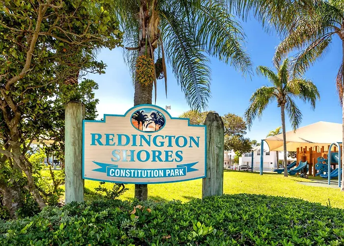 Redington Retreat - Immaculate With Water Views, Pool, Hot Tub Clearwater Beach